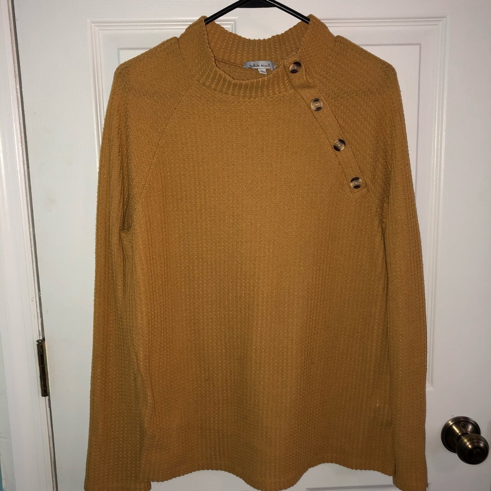 Mustard yellow ribbed sweater with 4 button detail